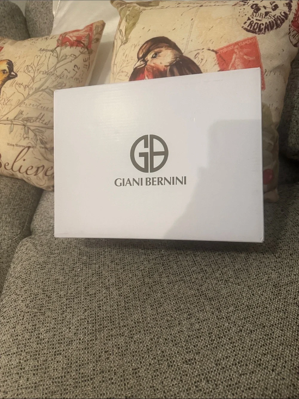 Giani Bernini Beige and Brown Espadrille Wedge Sandals with Gold Chain 8.5 med